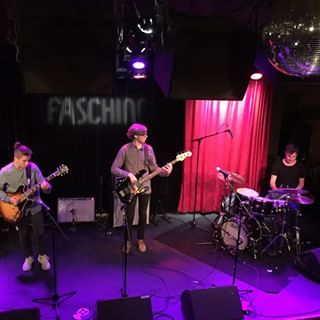 11931036_1605603096368039_1242100265_n